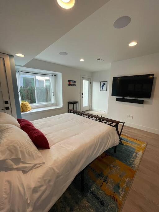 Private, Cozy, Suite By Mile High Stadium And Downtown Denver! Exterior photo